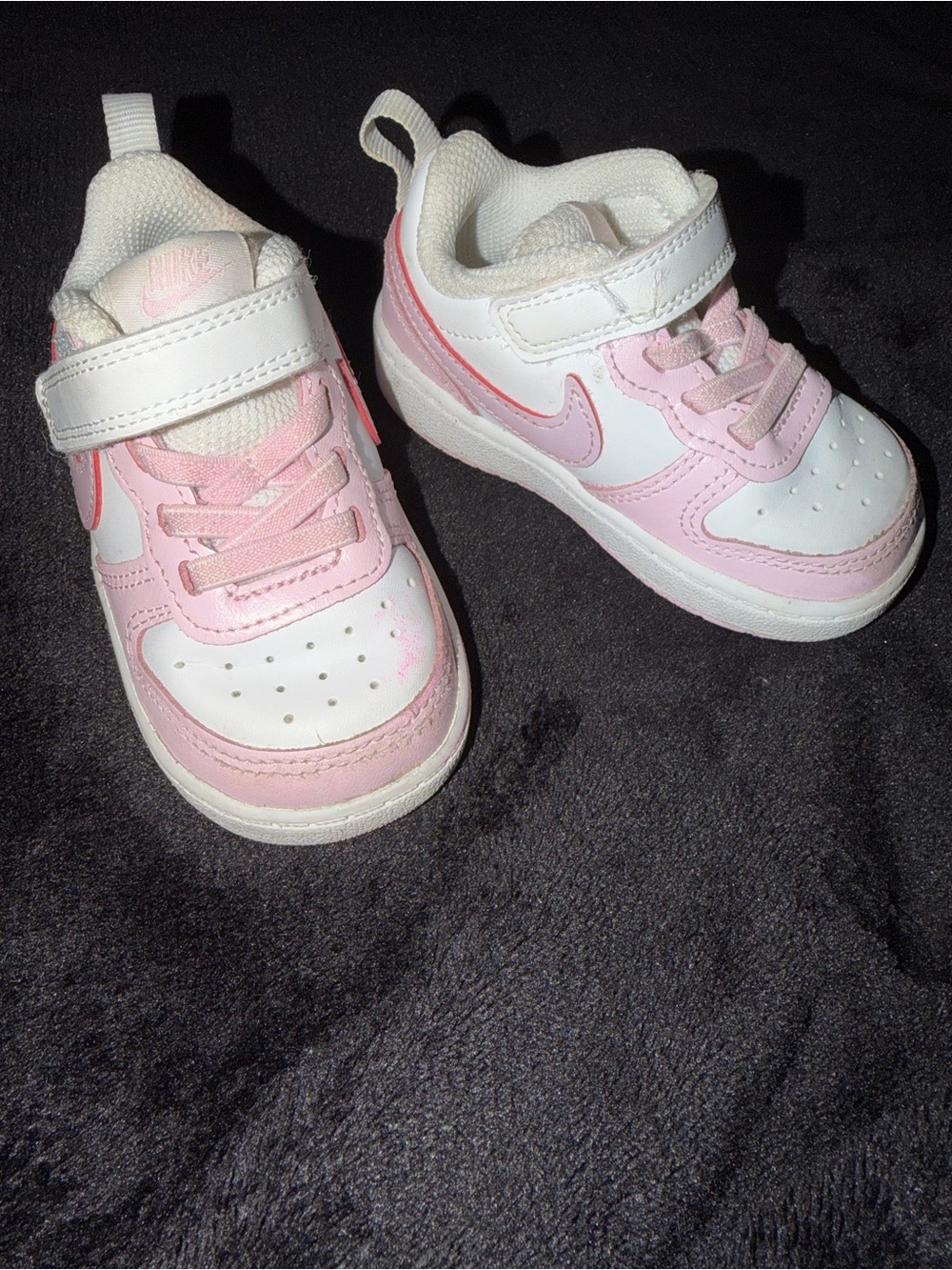 Nike Kids White and Light Pink Low-Top Sneakers